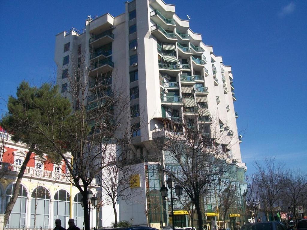 Bezhani Apartments Тирана Екстериор снимка
